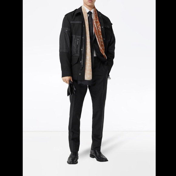 BURBERRY, Brown Spotted Deer Print Scarf , Unisex - Picture 5 of 11